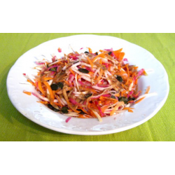 Salade bollywood, Radis asiatique rose, panais et carottes, et vinaigrette au miel